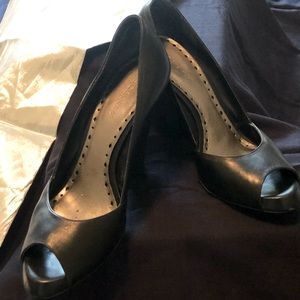 Black Leather Peep Toe Pump